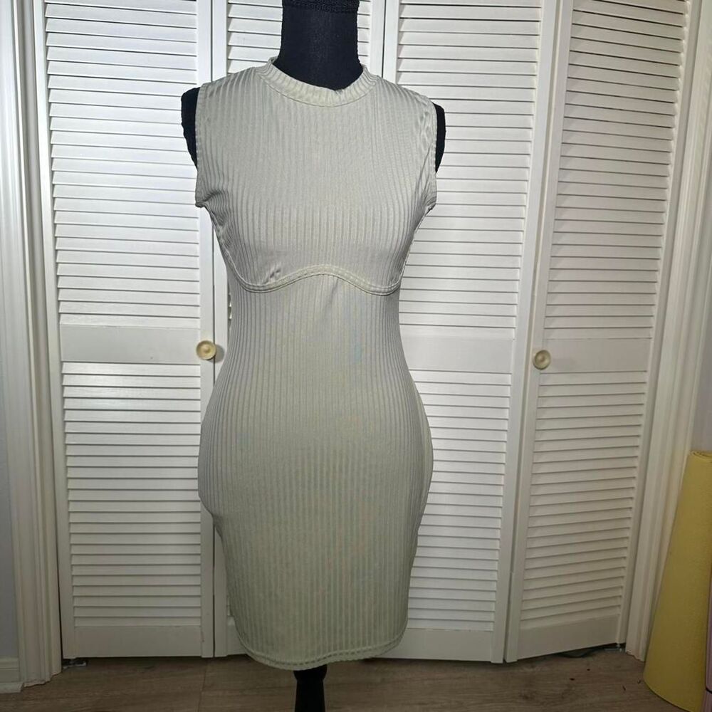 Prettylittlething Bodycon ribbed mini dress US 8
